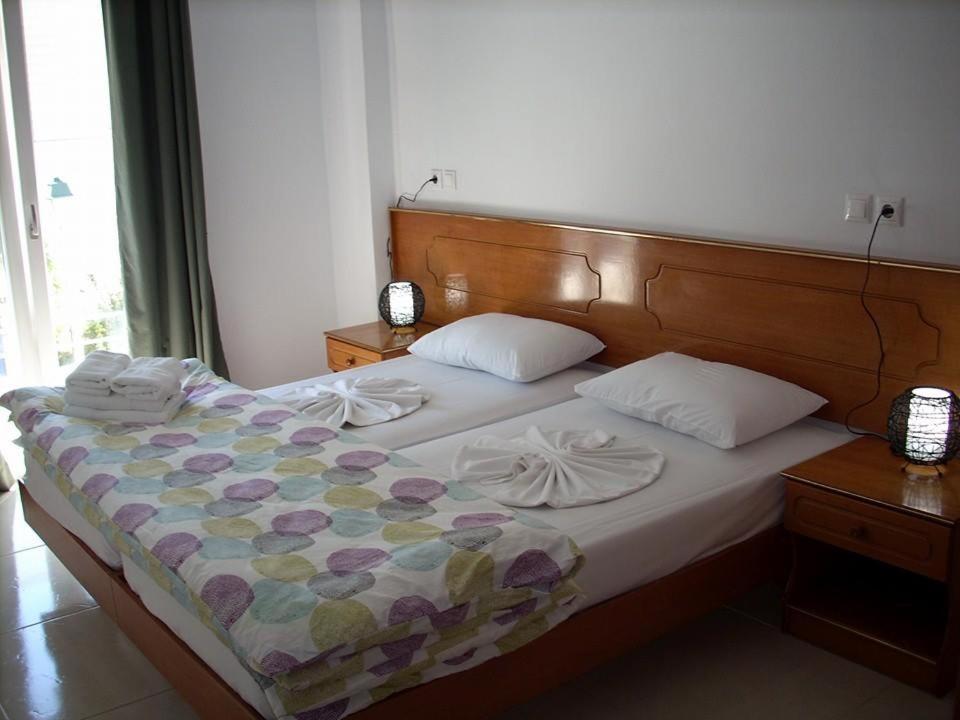 Sea Breeze 2 Apartments Мастрихари Екстериор снимка