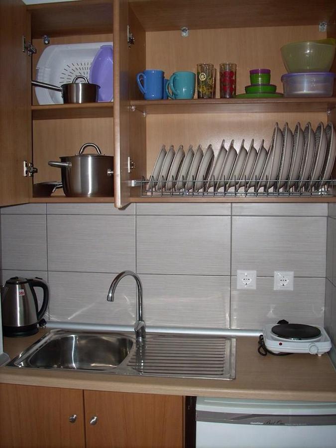 Sea Breeze 2 Apartments Мастрихари Екстериор снимка