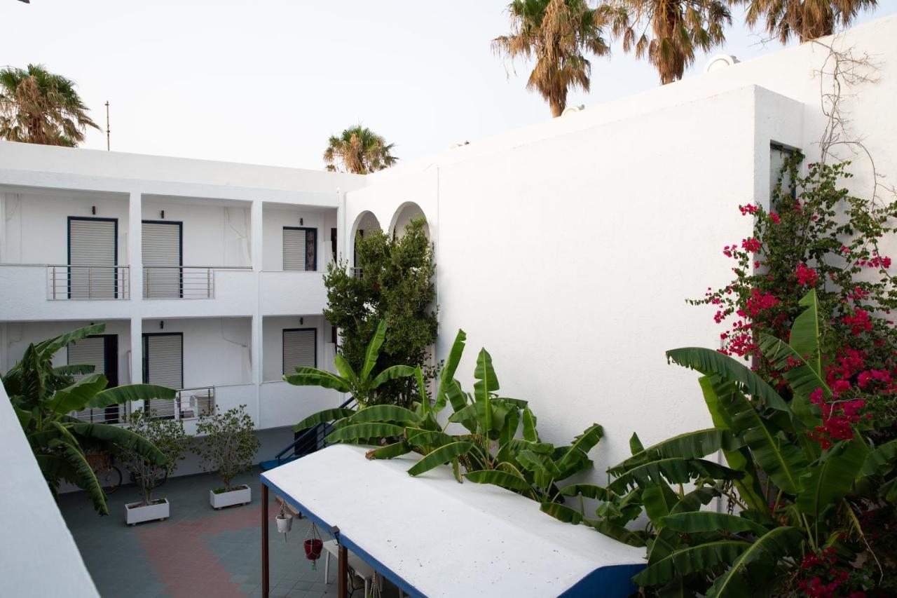 Sea Breeze 2 Apartments Мастрихари Екстериор снимка