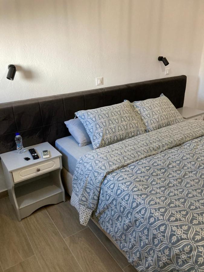 Sea Breeze 2 Apartments Мастрихари Екстериор снимка
