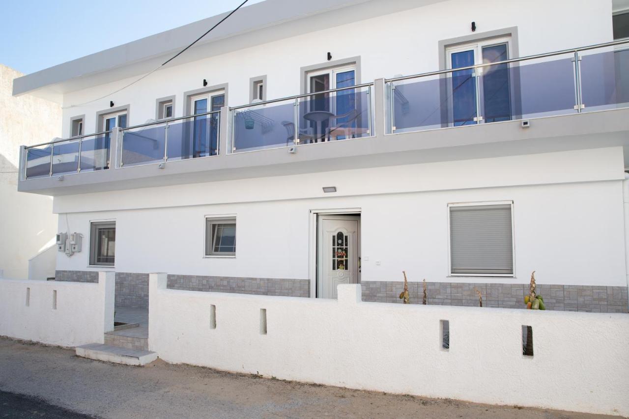 Sea Breeze 2 Apartments Мастрихари Екстериор снимка