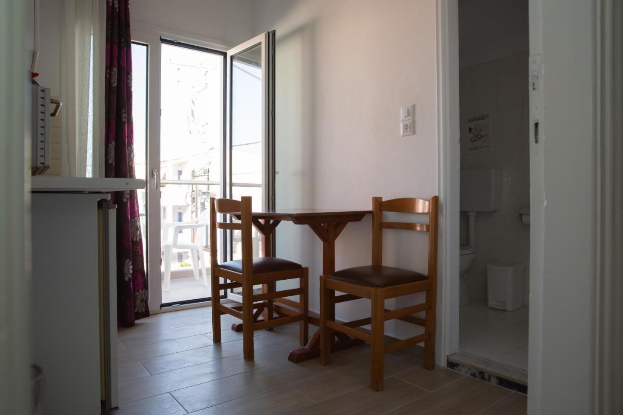 Sea Breeze 2 Apartments Мастрихари Екстериор снимка