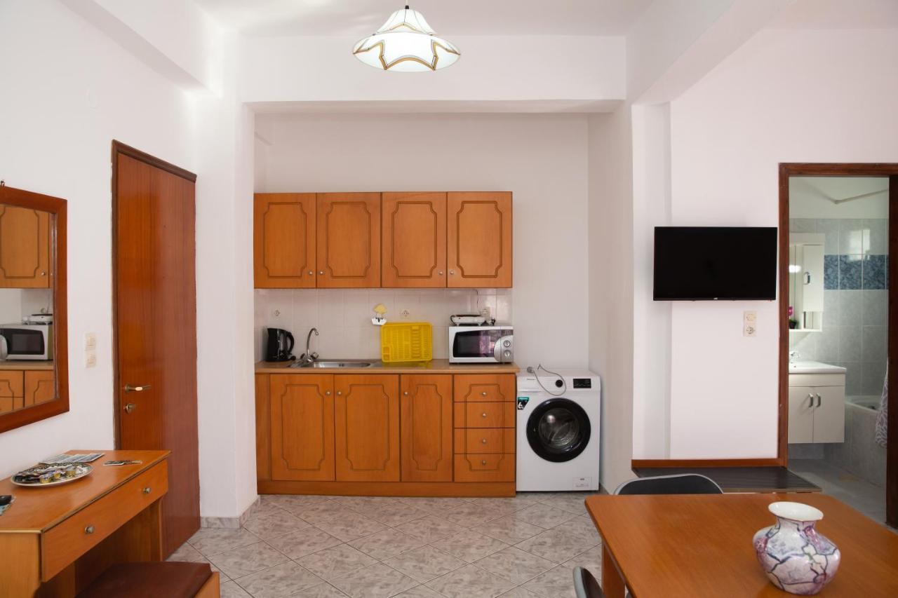 Sea Breeze 2 Apartments Мастрихари Екстериор снимка