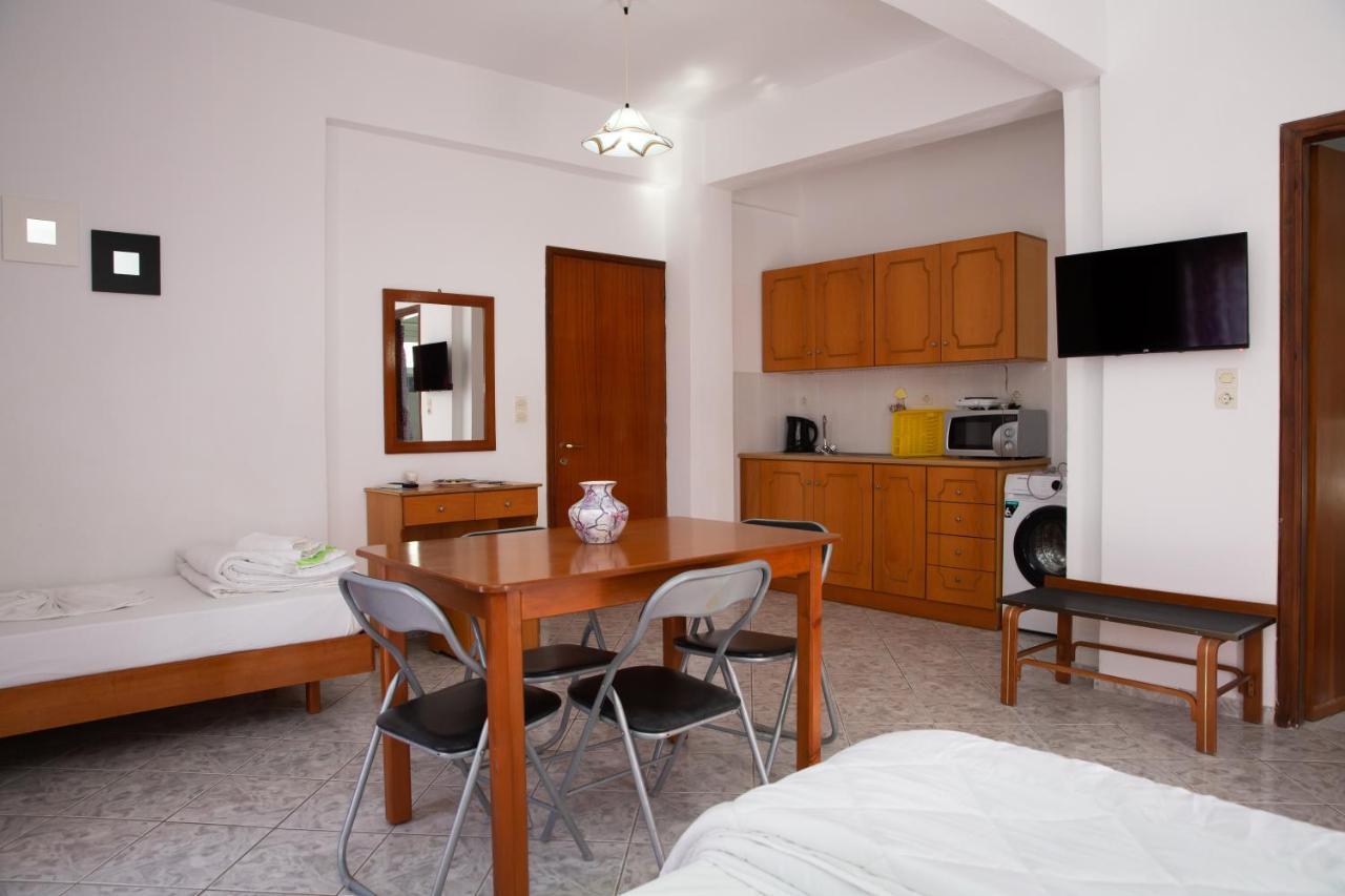 Sea Breeze 2 Apartments Мастрихари Екстериор снимка